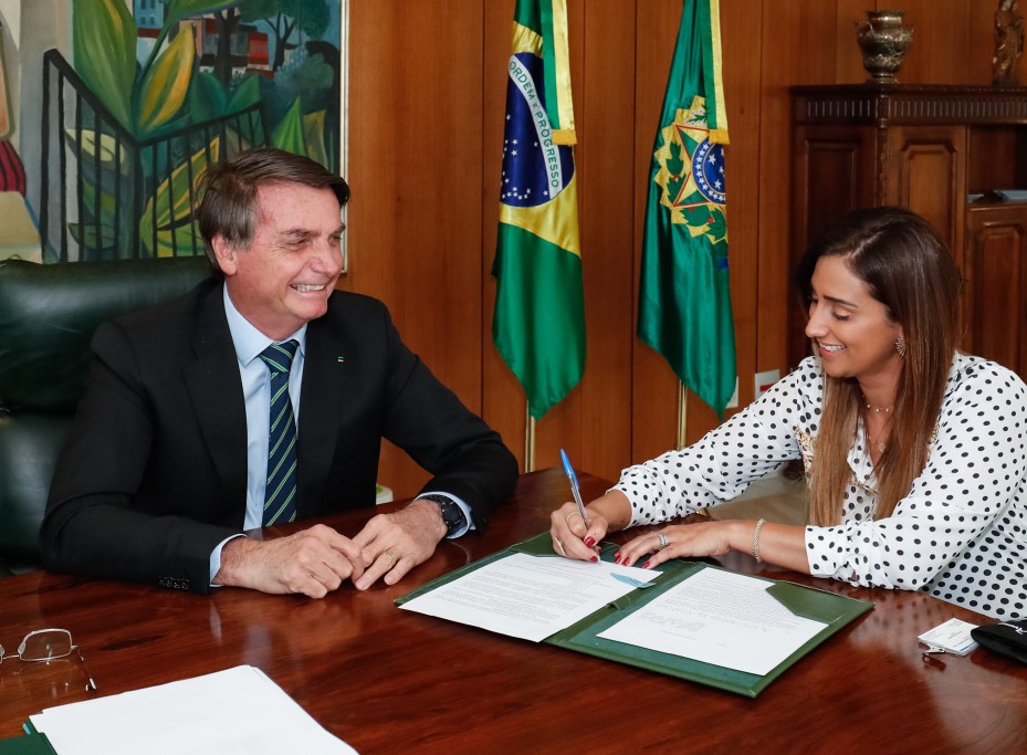 Flávia Peres e Banco Pleno