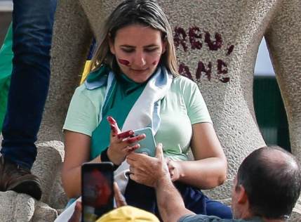 Débora do Batom