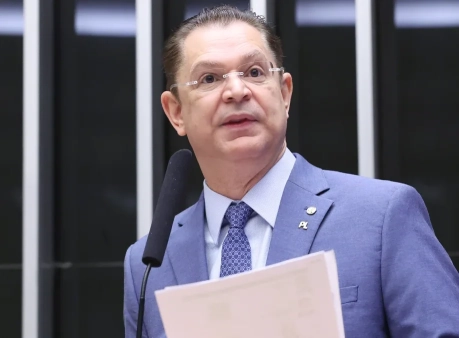Sóstenes aciona embaixada dos EUA