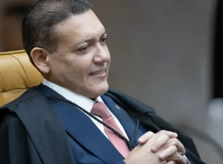 Nunes Marques suspende pesquisa