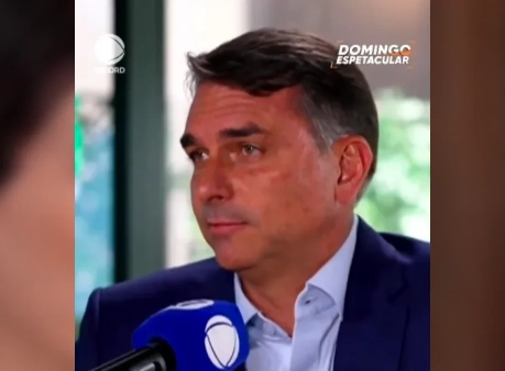 Flávio Bolsonaro ministro pai