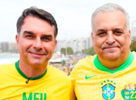 Flávio tesouraço