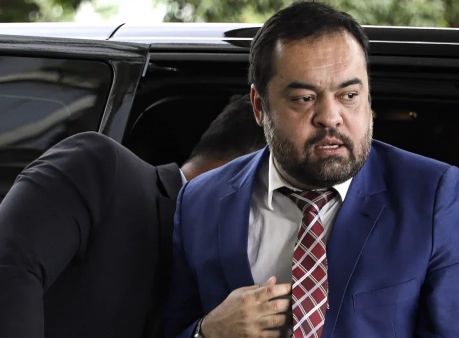 Castro operação Sem Refino