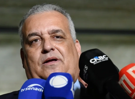vice Flávio acusado estupro