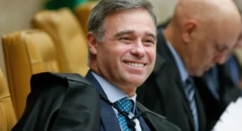 Mendonça afasta diretor da PF