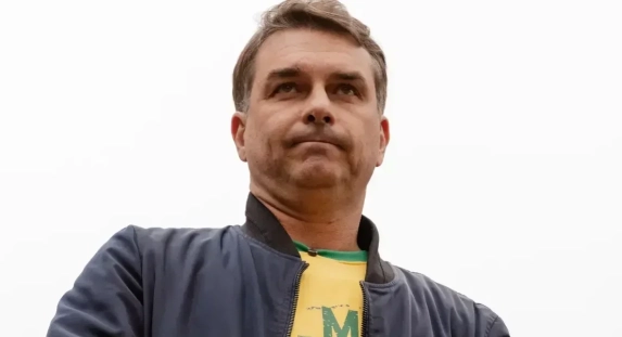 Flávio 12 mentiras