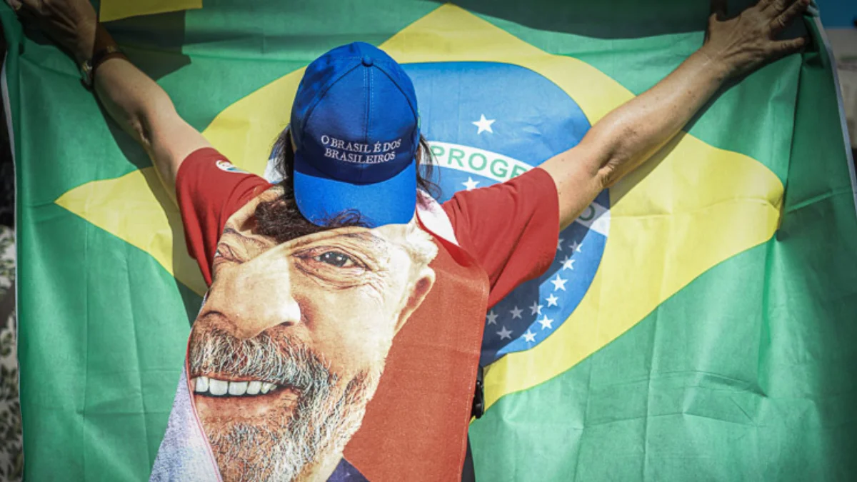 Bora Lula toma as ruas