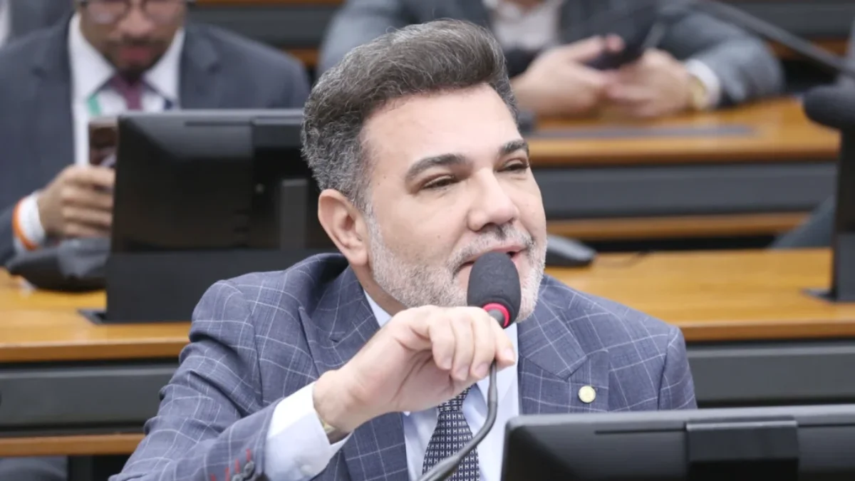 Lula Bolsonaro programas sociais